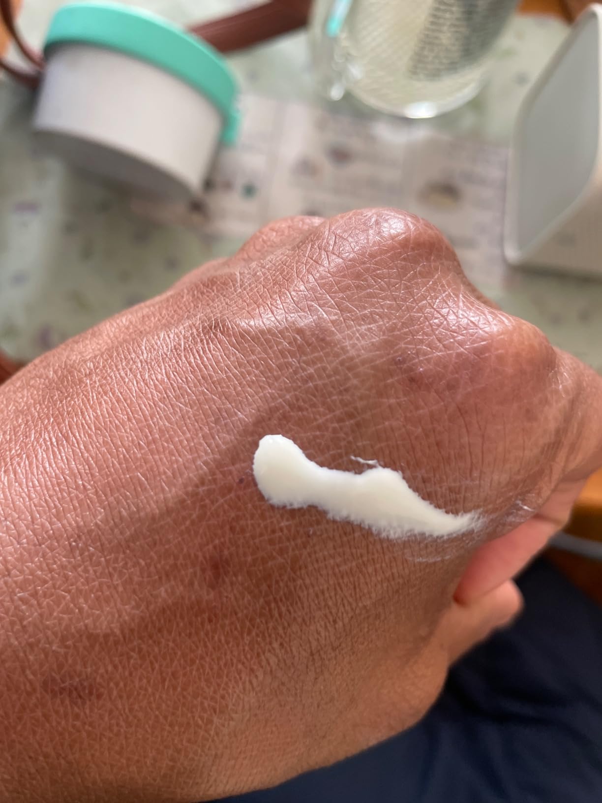 CeraVe Hydrating Sheer Sunscreen with SPF 30 for Face and Body, Mineral & Chemical Sunscreen with Zinc Oxide, Hyaluronic Acid and Ceramides, Paraben-Free + Fragrance-Free, 3 Ounces customer photo 2