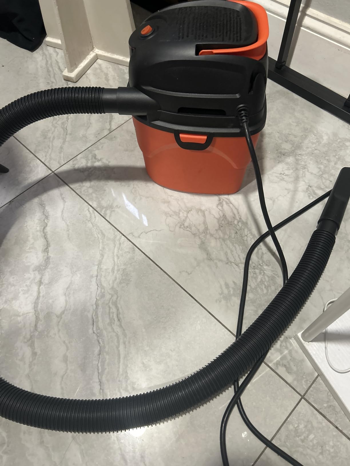 Armor All AA155 1.5-Gallon 2 Peak HP Portable Wet/Dry Vacuum, Orange customer photo 1