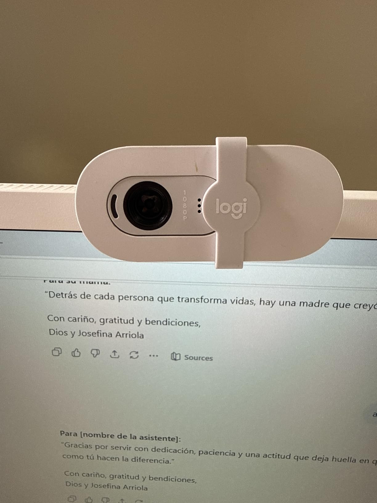 Logitech Brio 101 Full HD 1080p Webcam for Meetings, Streaming, Desktop, Laptop, PC - Built-in Mic, Shutter, Works with Zoom, Microsoft Teams, Nintendo Switch 2's new GameChat Mode, USB-A - Black customer photo 1