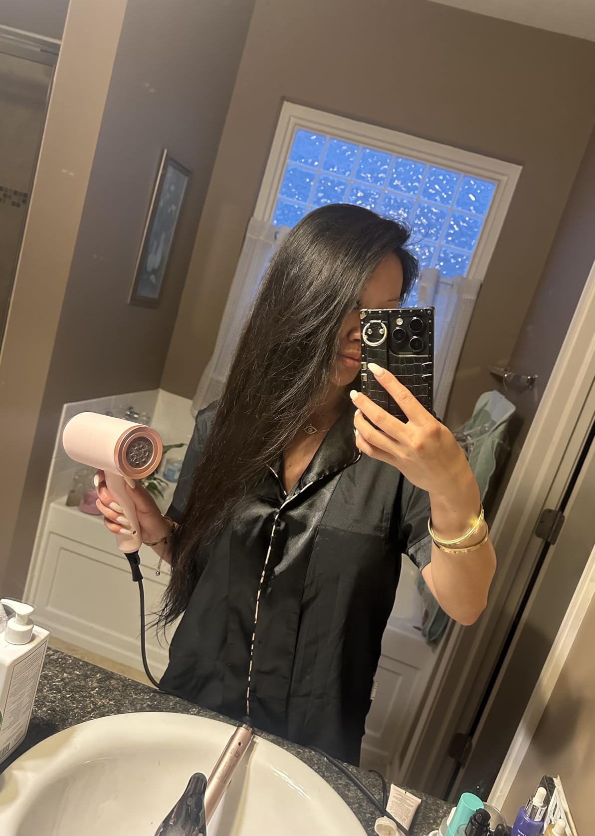 slopehill Professional Ionic Hair Dryer, Powerful 1800W Fast Drying Low Noise Blow Dryer with Concentrator Nozzle and Diffuser customer photo 2