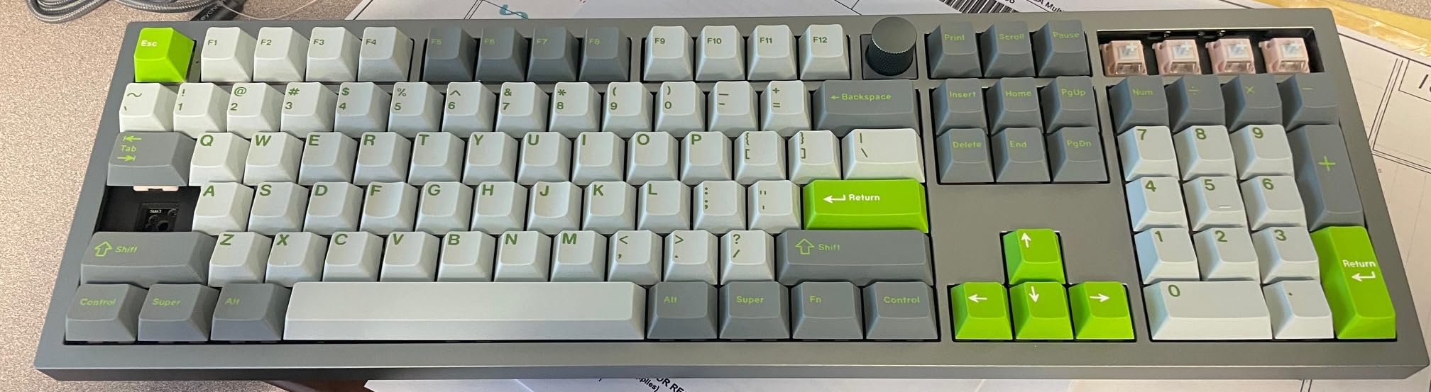 Keychron Q6 Pro Full Aluminum Wireless Bluetooth Custom Mechanical Keyboard, Full-Size QMK/VIA Programmable Knob KSA Double-Shot PBT Keycap Hot-Swappable Brown Switch, Mac Windows Linux - Grey customer photo 1