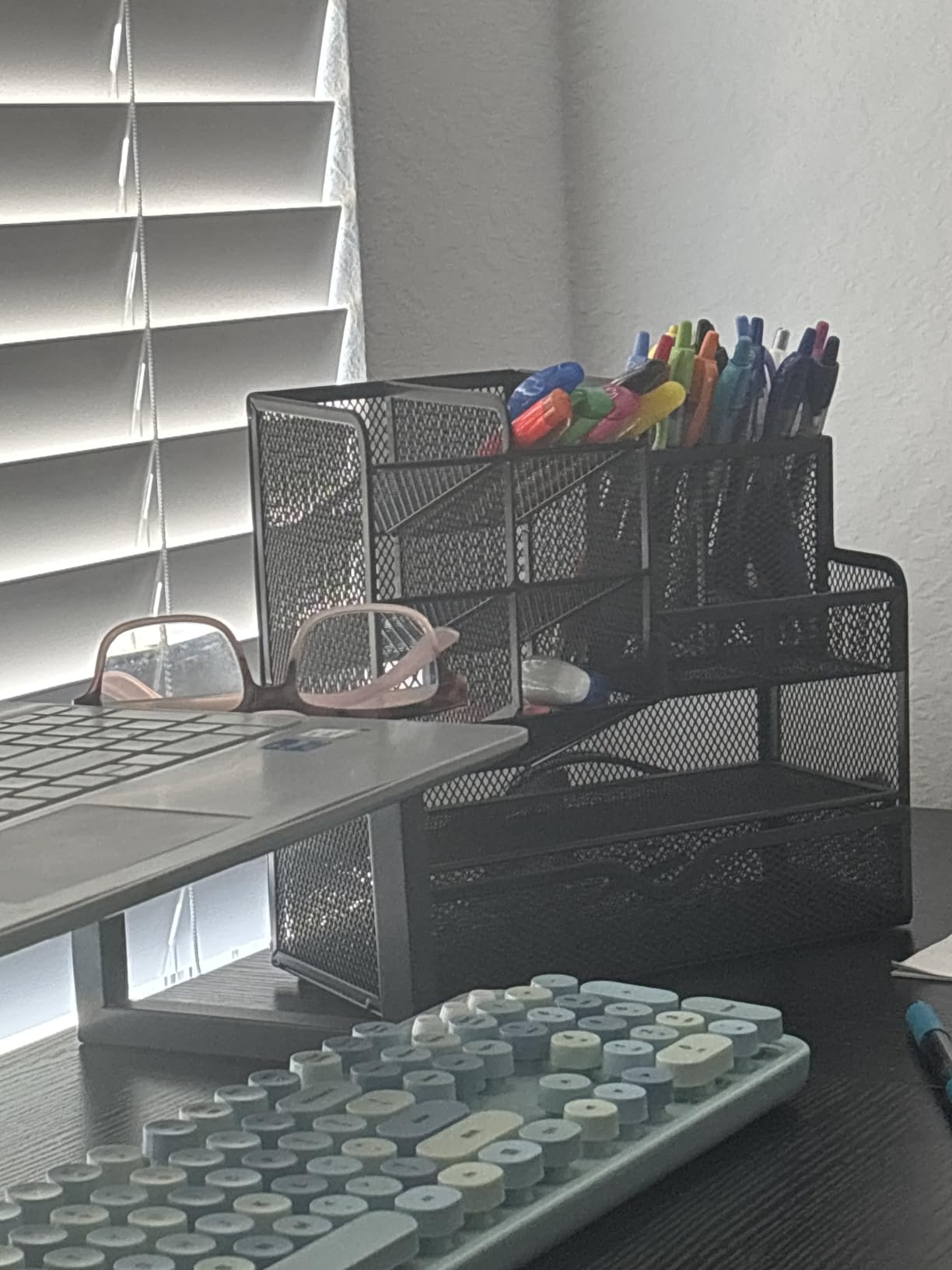 Marbrasse Mesh Pen Holder for Desk, Multi-Functional Pencil Organizer with Drawer, Desk Organizers and Accessories for Office Art Supplies (Black) customer photo 2