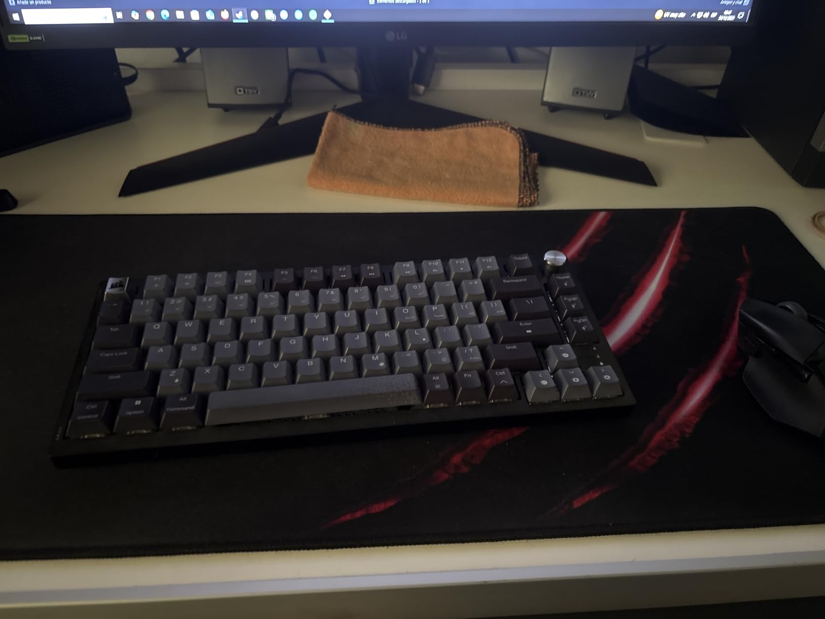 K65 Plus Wireless 75% RGB Mechanical Gaming Keyboard - Pre-Lubricated MLX Red Linear Switches - PBT Dye-Sub Keycaps - PC, Mac, PS5, PS4, Xbox, iPad - QWERTY NA - Black/Gray customer photo 1