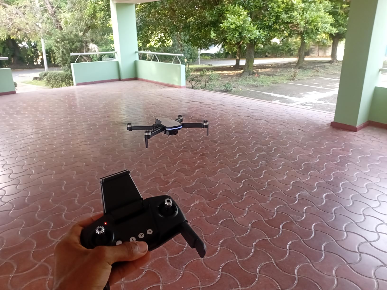 Holy Stone HS280D FPV Drone with 1080P HD Camera for Beginner Adults and Kids, Foldable RC Quadcopter with Brushless Motor, Optical Flow, Tap Fly, Voice Control, Gesture Selfie, 2 Modular Batteries customer photo 2