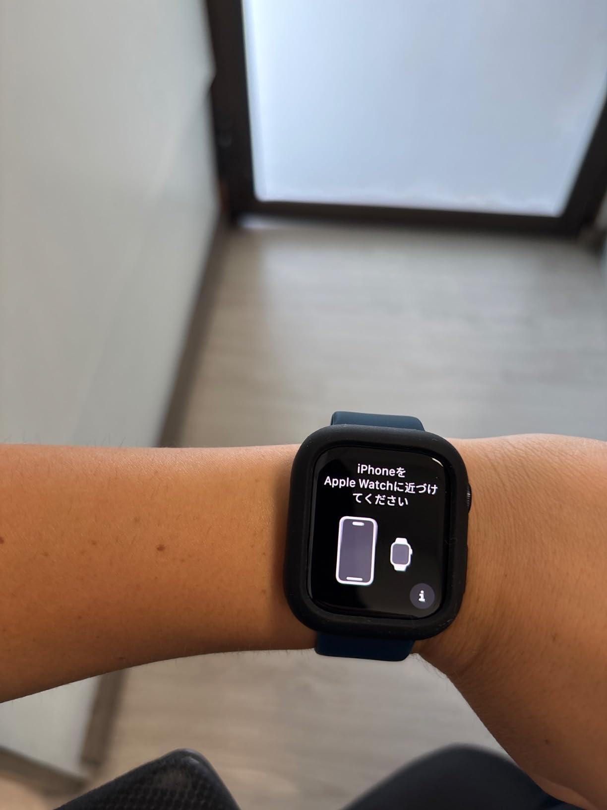 Apple Watch Series 9 [GPS + Cellular, 41mm] - Midnight Aluminum Case with Midnight Sport Band, M/L (Renewed) customer photo 1