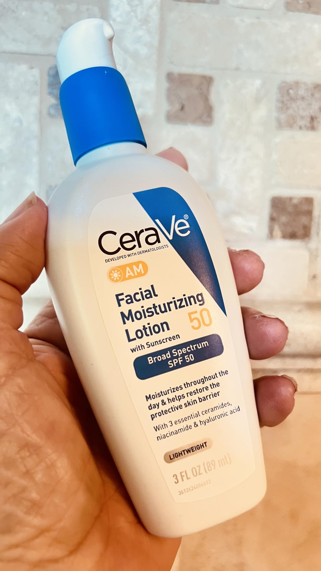 CeraVe AM Facial Moisturizing Lotion SPF 50 customer photo 2
