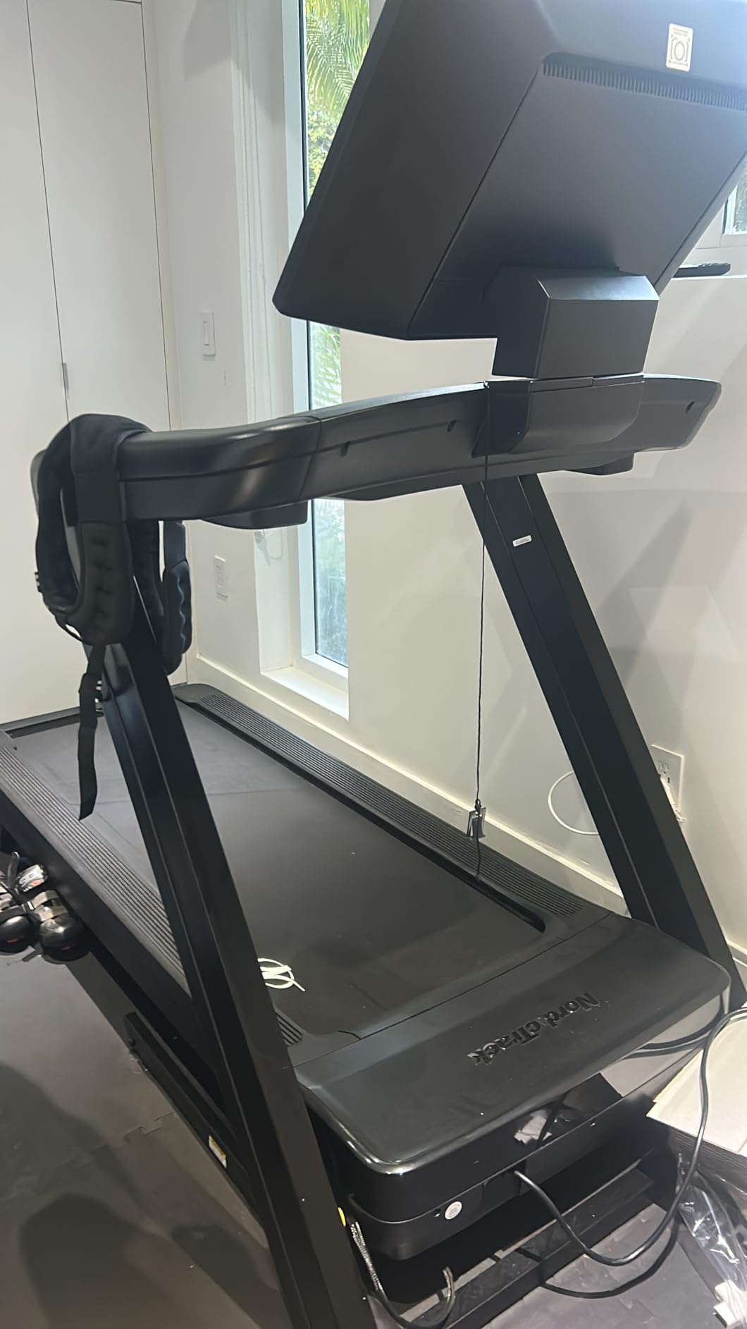 NordicTrack Commercial Series Premium Foldable Treadmill customer photo 2