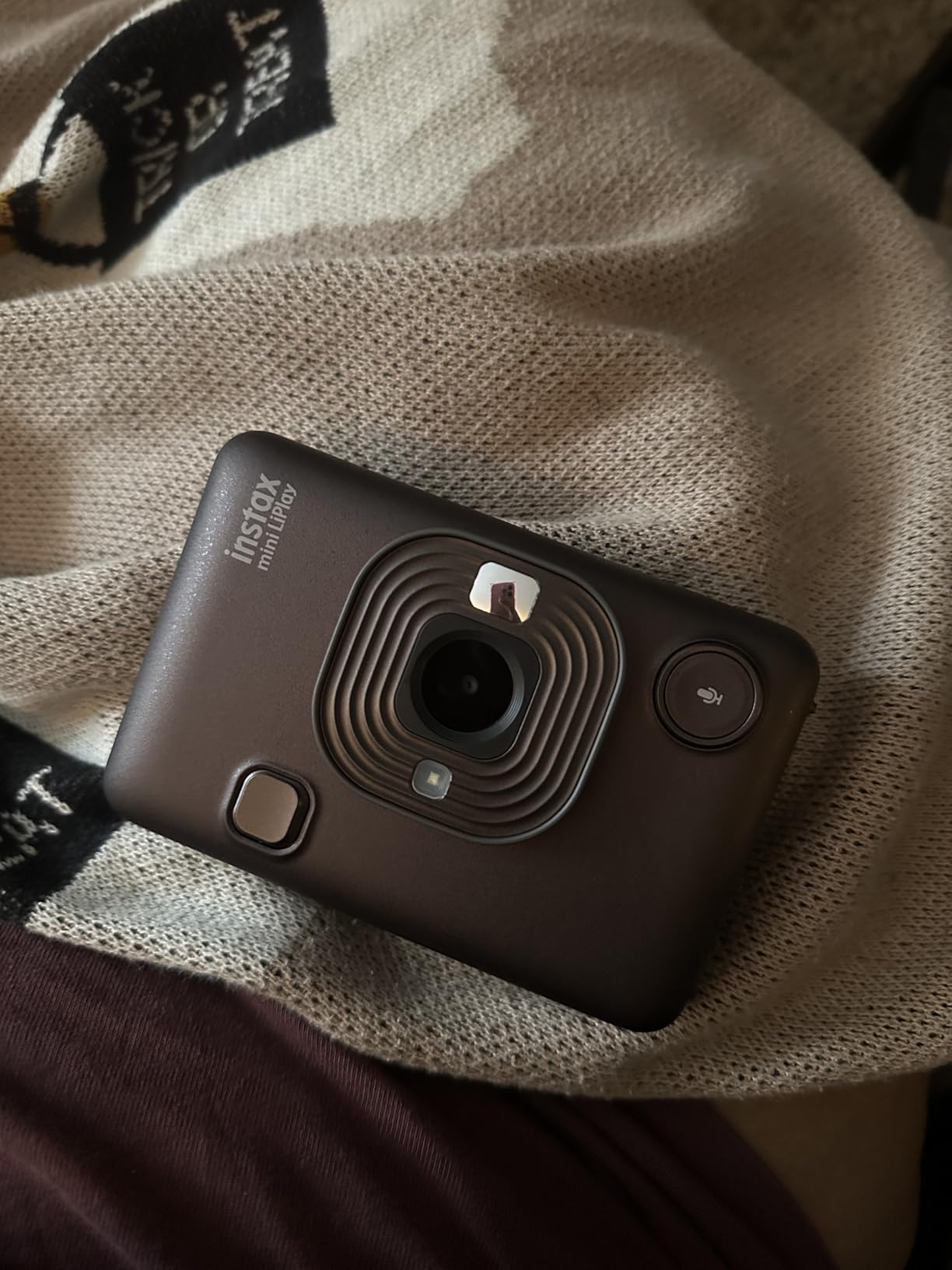 Fujifilm INSTAX Mini LIPLAY Hybrid Instant Camera - Misty White customer photo 2
