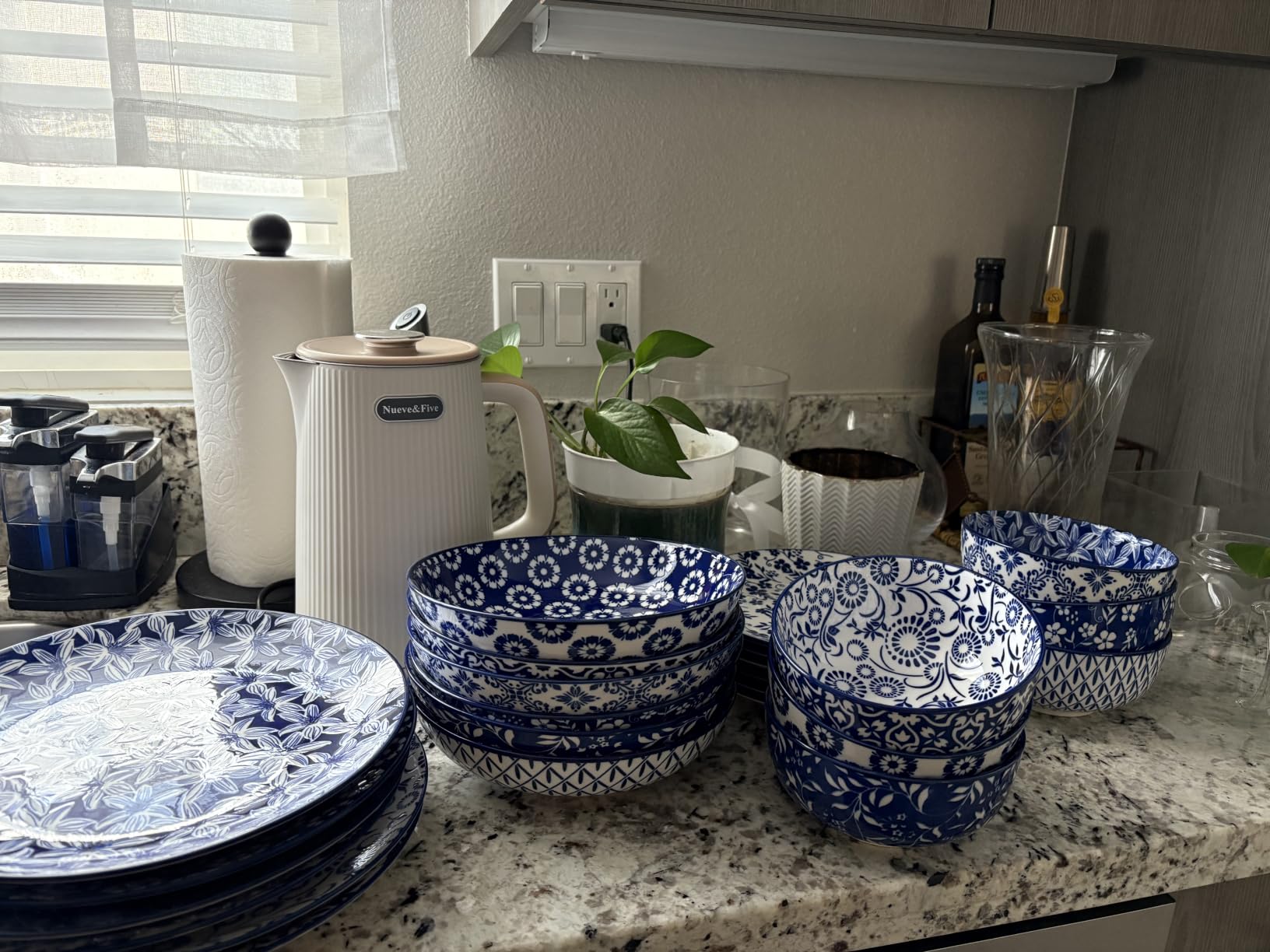 vancasso SELENE Plates and Bowls Set for 4, 12 Pieces Dinnerware Sets, Microwave and Dishwasher Safe Dishes Set, Porcelain Blue Dinnerware customer photo 1