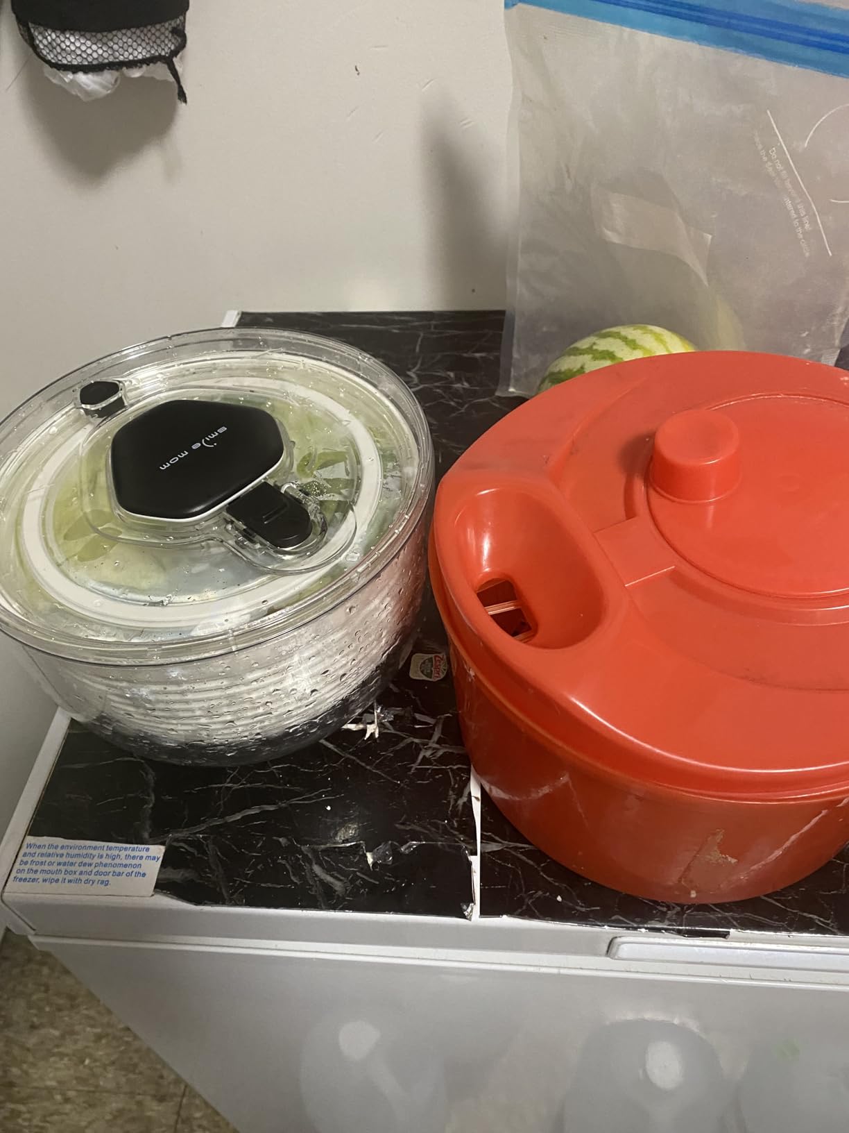Smile mom Salad Spinner Small Lettuce Spinner Kitchen Gadgets Vegetable Washer, High Efficiency for Home Kitchen Washing & Drying Leafy Vegetables, One-Handed Handle Easy Press 3.8 Qt White customer photo 1