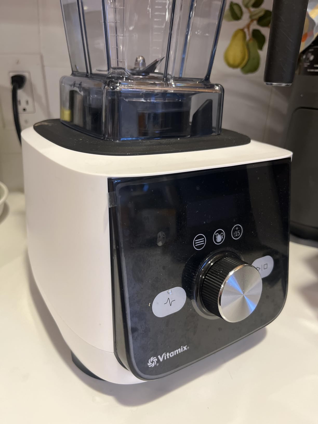 Vitamix Ascent X5 Blender, 10 Blending Programs, Self-Cleaning Program, 48 Oz Container, Brushed Stainless customer photo 2