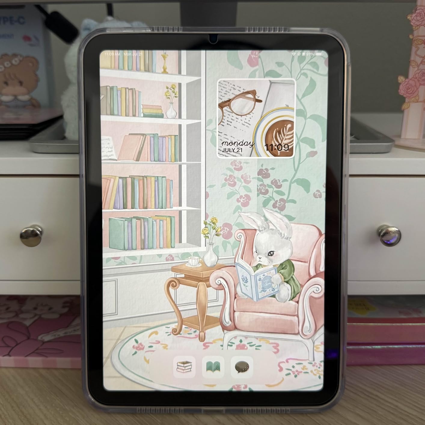Apple iPad mini (A17 Pro): Apple Intelligence, 8.3-inch Liquid Retina Display, 128GB, Wi-Fi 6E, 12MP Front/12MP Back Camera, Touch ID, All-Day Battery Life — Space Gray customer photo 1