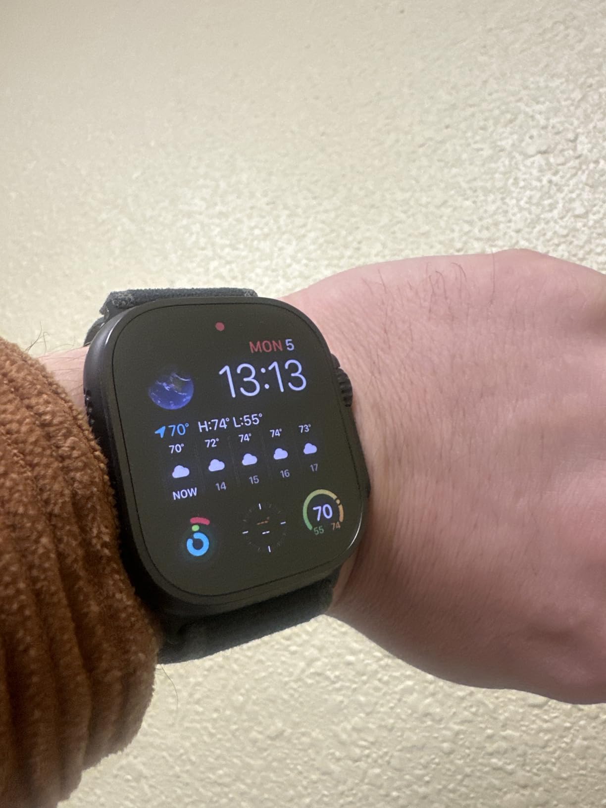 Apple Watch Ultra 2 [GPS + Cellular 49mm] - Black Titanium Case with Black Trail Loop, M/L (Renewed) customer photo 2