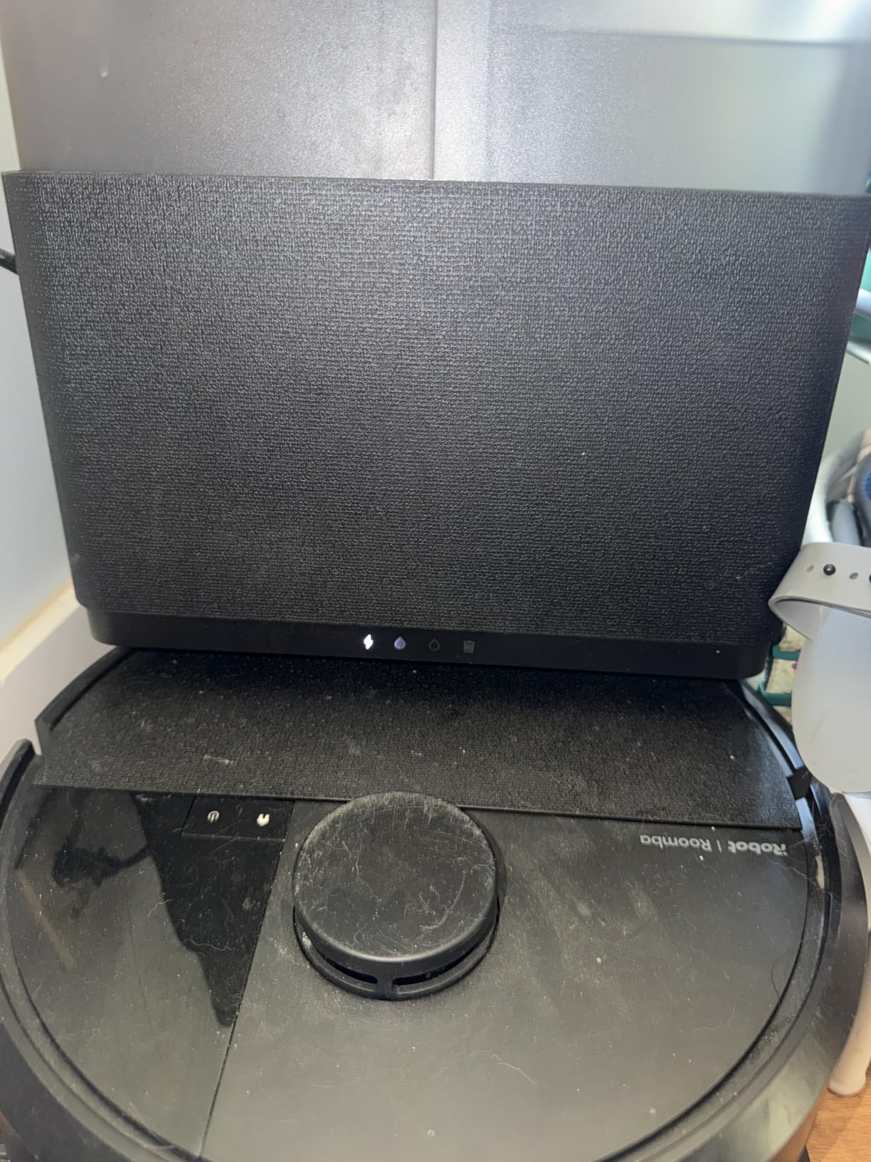 iRobot Roomba 104 2in1 Vacuum & Mop Robot - Self-Empties for 75 Days, Intense Power-Lifting Suction, Vacuums All Floors, Ideal for Pet Hair, LiDAR Smart Navigation Mapping, Mops Hard Floors customer photo 2