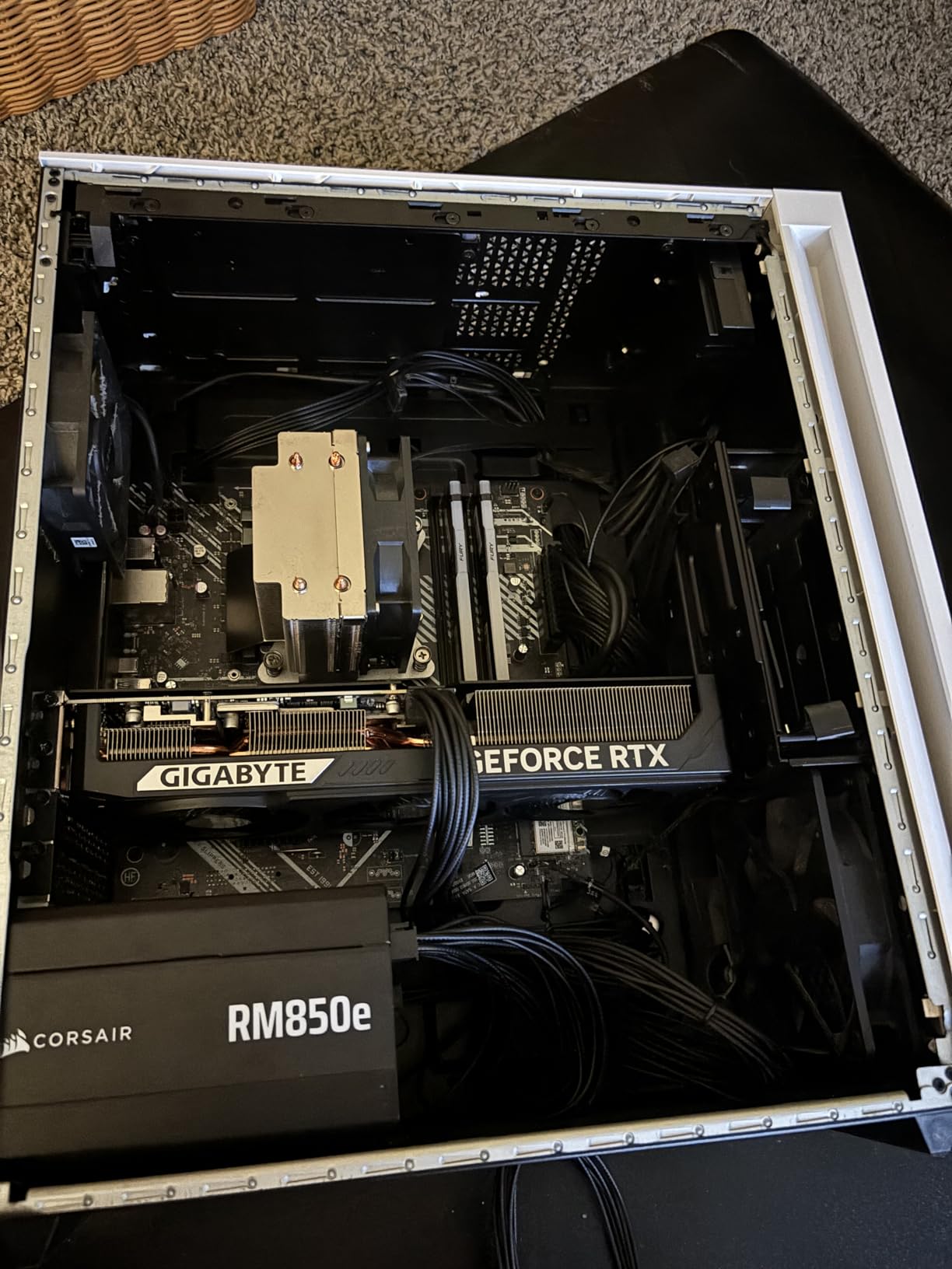 GIGABYTE GeForce RTX 5070 WINDFORCE OC SFF 12G Graphics Card, 12GB GDDR7 customer photo 1