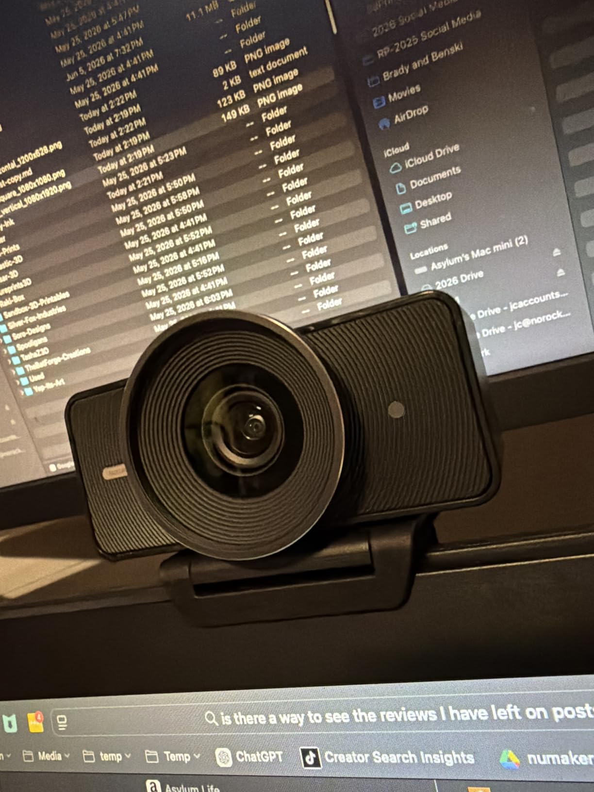 Elgato Facecam 4K - 4K60 Studio Webcam, DSLR-Like Control, Cinematic Effects, 49mm Lens Filters, HDR, Uncompressed Video, Optimized Focus Area | USB-C for PC & Mac | Sony Sensor, 49mm Lens Filter Support, Cinematic Effects, No Compression, Works with OBS/Zoom/Teams customer photo 1