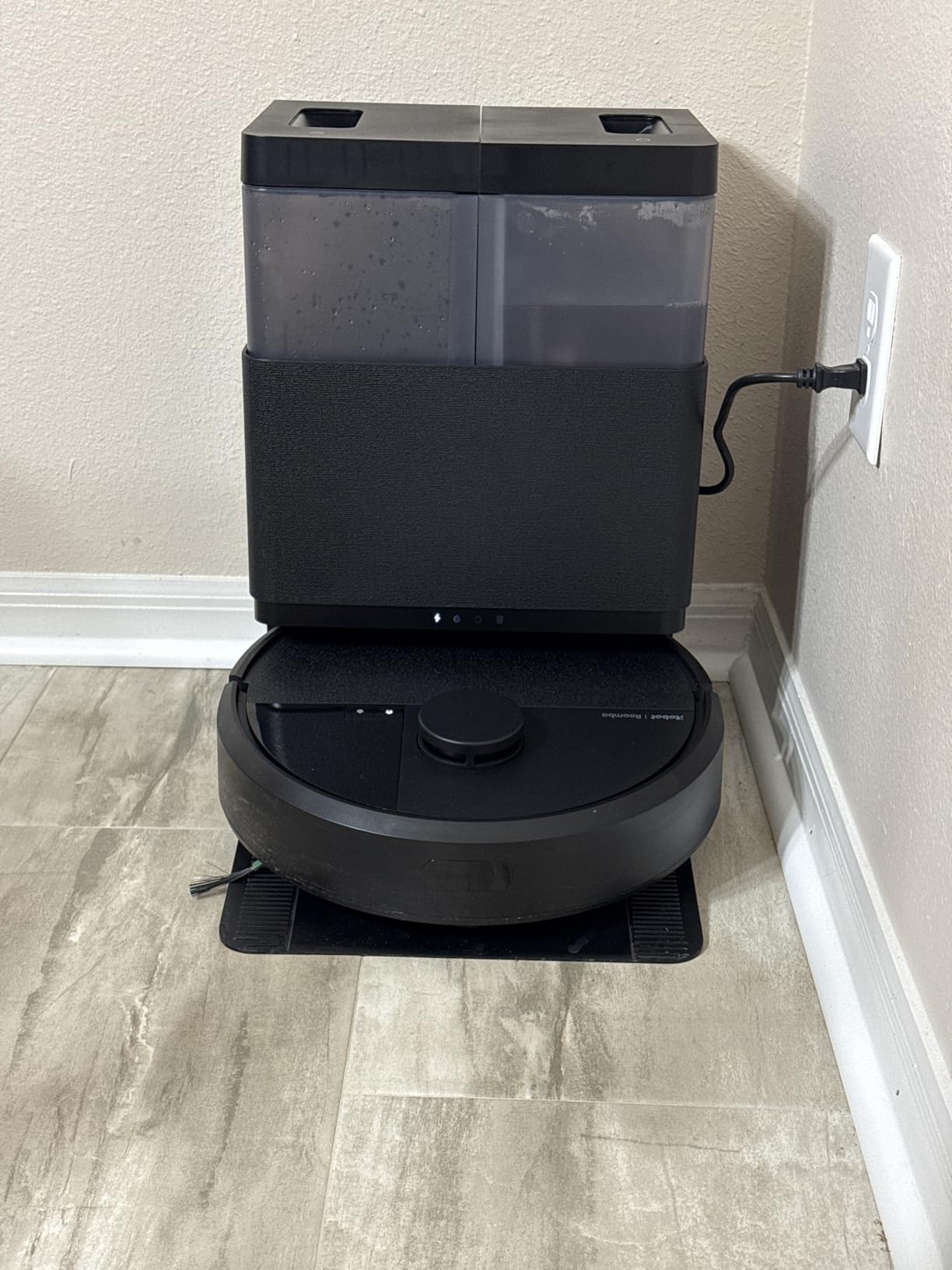 iRobot Roomba Plus 405 (G185) Combo Robot Vacuum & Mop with AutoWash Dock - Spinning Mop Pads, Self-Empties, Pad Washing & Drying, Self-Cleaning, Pad-Lift, LiDAR Navigation customer photo 2