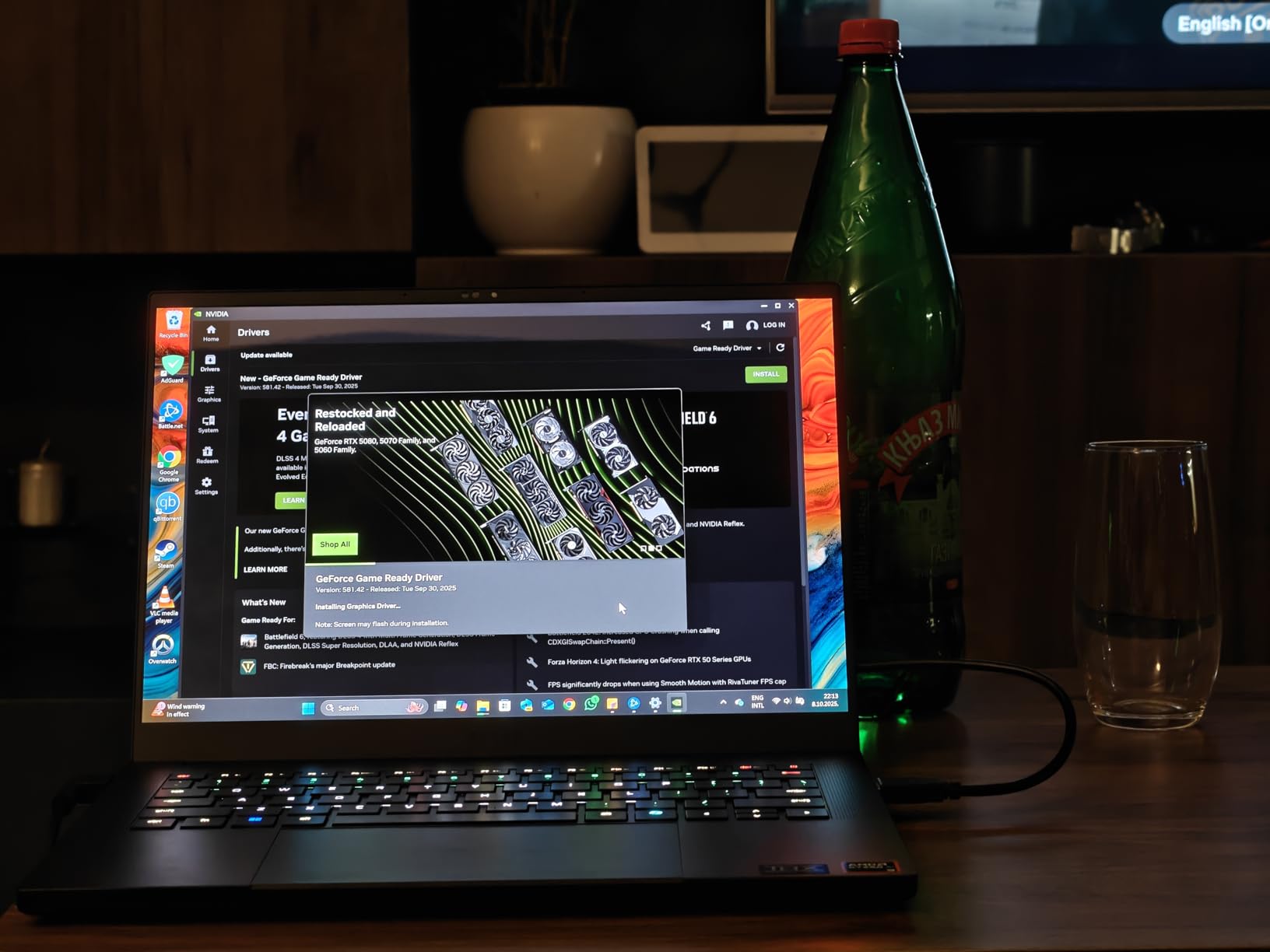 Blade 14 (2025) Gaming Laptop: NVIDIA GeForce RTX 5070 - AMD Ryzen AI 9 365 CPU - 3K 120Hz OLED Display - 32GB LPDDR5X RAM - 1TB SSD - Thin & Lightweight - Chroma RGB - Windows - Black customer photo 2