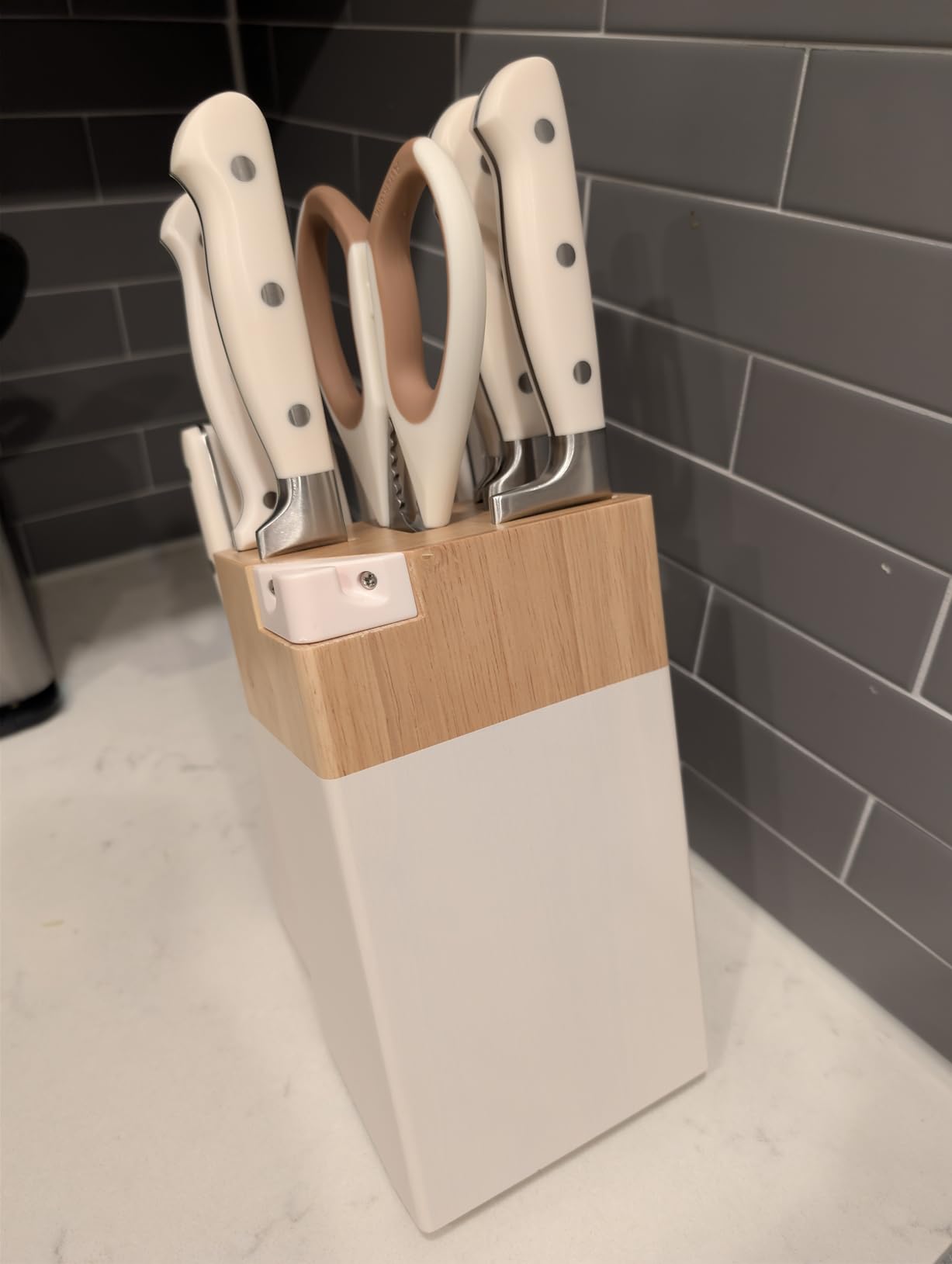 Knife Set, Astercook Kitchen Knife Set with Block 14-Piece Full Tang Stainless Steel Knives with Sharpener Dishwasher Safe and Anti-Slip Ergonomic Handle Utensils Set customer photo 1