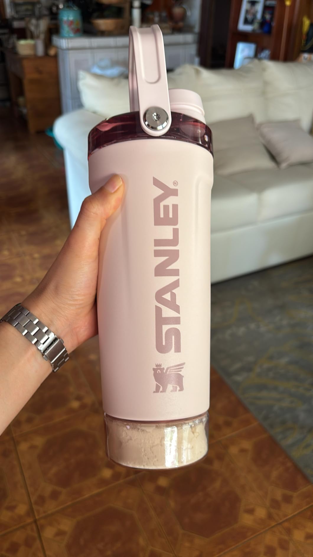 STANLEY Vitalize Shaker Bottle 20 oz | Leakproof Insulated Stainless Steel Shaker Cup | Base Storage and Twist On Fast Flow Lid | Protein Shakes and Pre Workout Powder | BPA-Free | Meadow customer photo 2