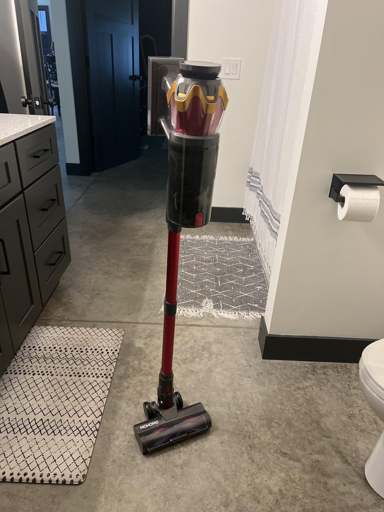 Cordless Vacuum Cleaner, 650W/55KPa 70Mins Vacuum Cleaners for Home, Self-Standing Stick Vacuum with Anti-Tangle Brush & OLED Touch Screen, Vacuum Cleaner for Hardwood Floors,Carpet,Pet Hair,Car (Red) customer photo 1
