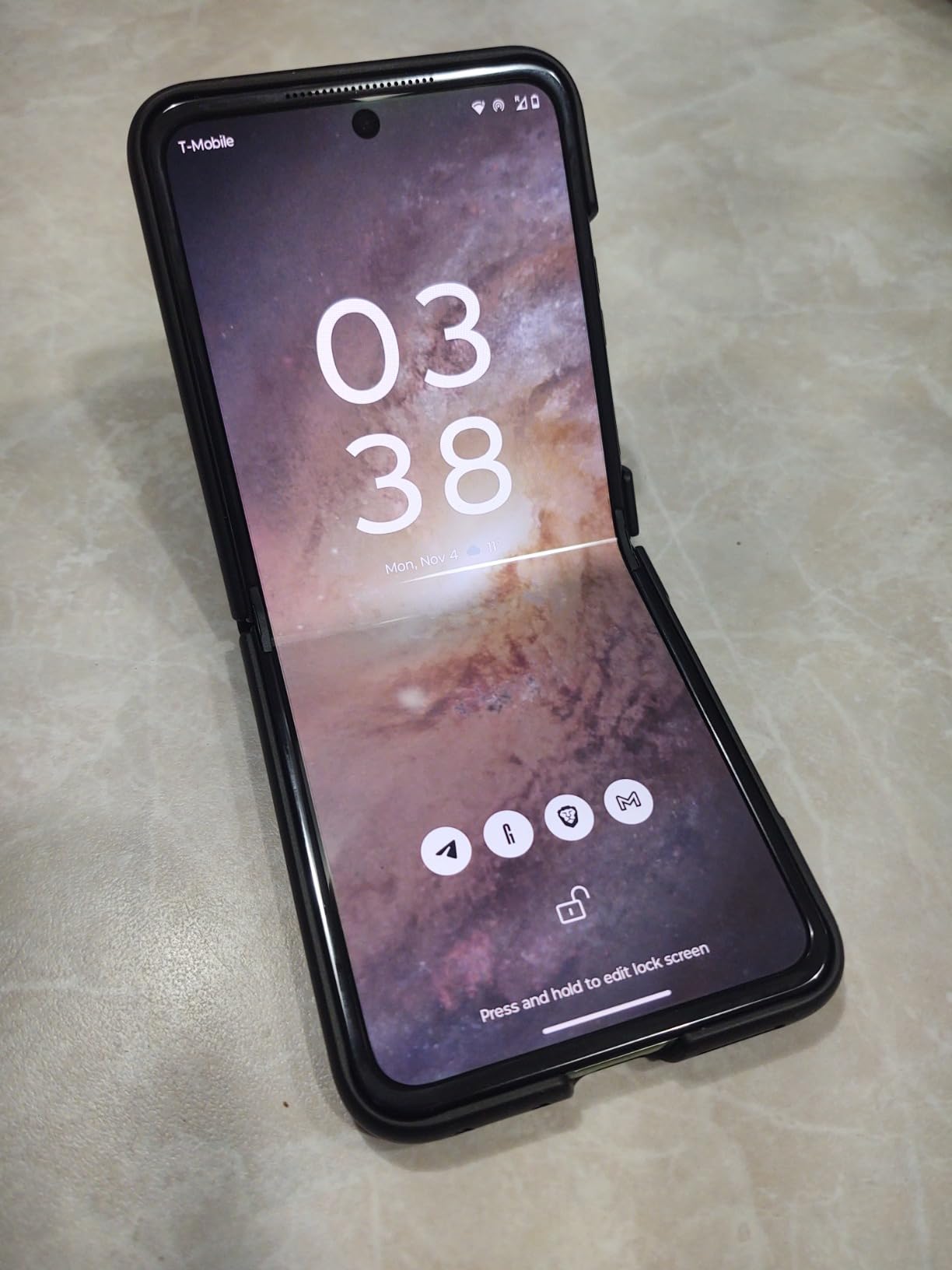 Motorola Razr+ 2025 | Unlocked | Made for US 12/256GB | 50MP Camera | Pantone Mocha Mousse customer photo 1