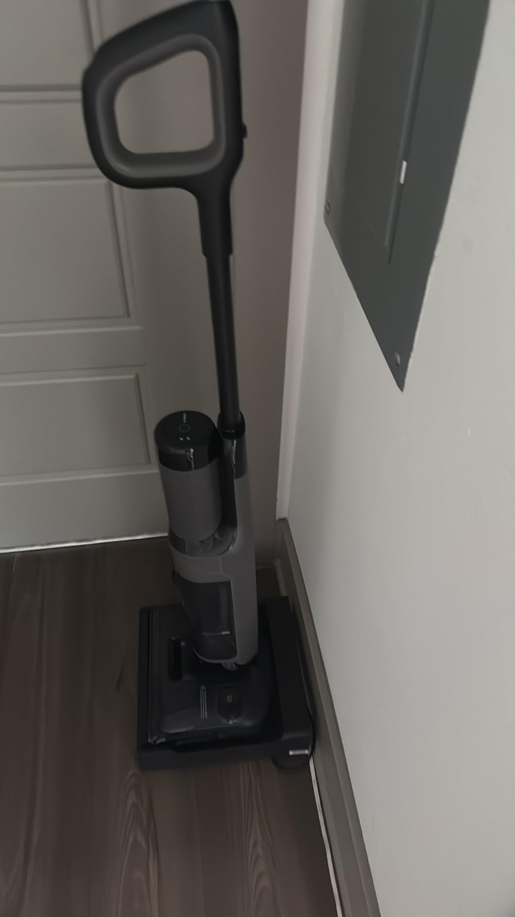Tineco Floor ONE i6 Stretch Wet Dry Vacuum Cleaner, Vacuum & Mop All in One, 20kpa Powerful Suction, Up to 40 Minutes Runtime, 180° Lay-Flat, Anti-Tangle Design, Full-Path Self-Cleaning & 185°F Flashdry customer photo 2