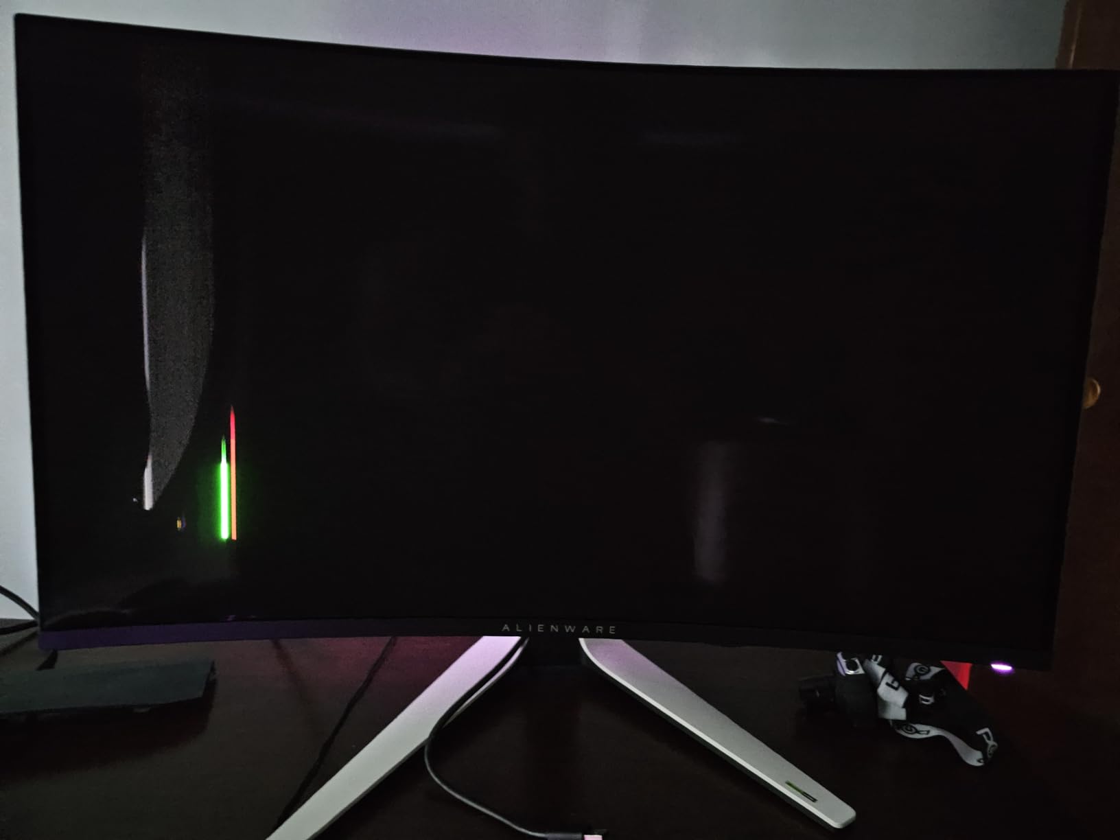 Dell Alienware AW3225QF 31.6'' 4K UHD (3840 x 2160) 240Hz Curved Gaming Monitor customer photo 2