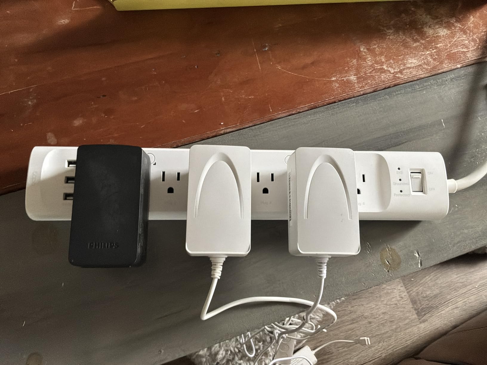 TP-Link Tapo Smart Wi-Fi Power Strip P316M - Matter Compatible, Energy Monitoring, 6 Individually Controlled Outlets & 3 USB Ports, Works with Alexa, Google, Siri & Bixby customer photo 2