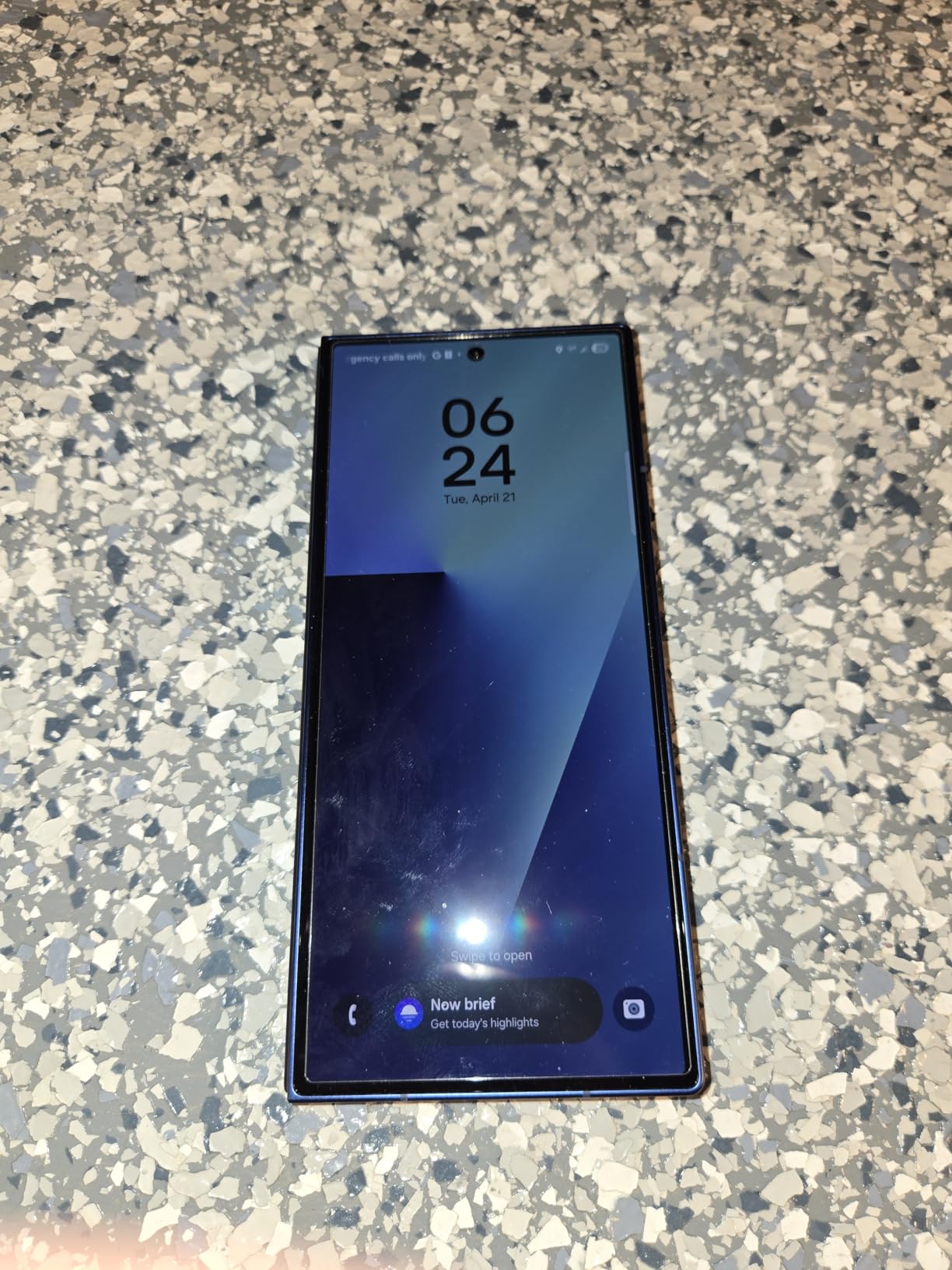 Samsung Galaxy Z Fold7 Cell Phone, 256GB AI Smartphone, Unlocked Android, AI Photo Edits, Large Screen, Long Battery Life, 2025, US 1 Yr Manufacturer Warranty, Silver Shadow customer photo 1