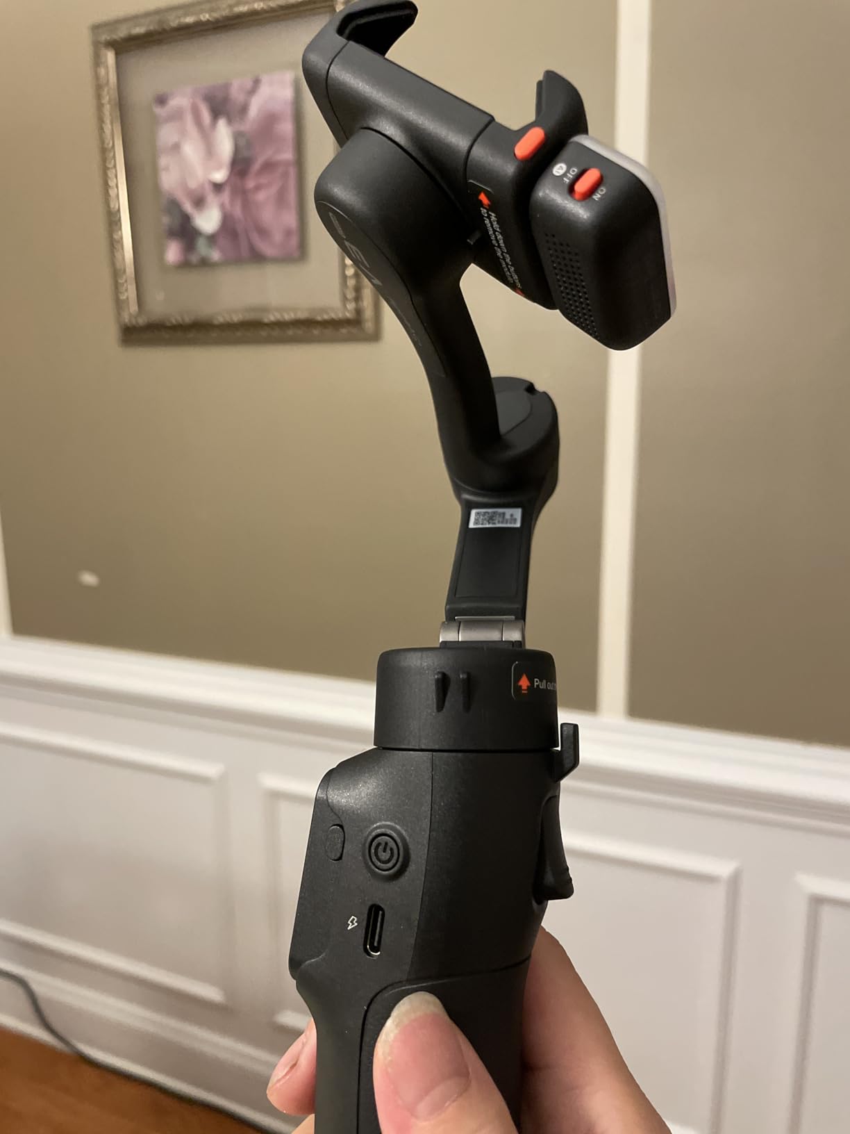 hohem iSteady V3 Ultra Gimbal Stabilizer for iPhone, Phone Gimbal with AI Auto Tracking, Detachable Touchscreen Remote, Built-in Extension Rod, Tripod, Fill Light, for Vlog, Travel, Pet, Fitness customer photo 2