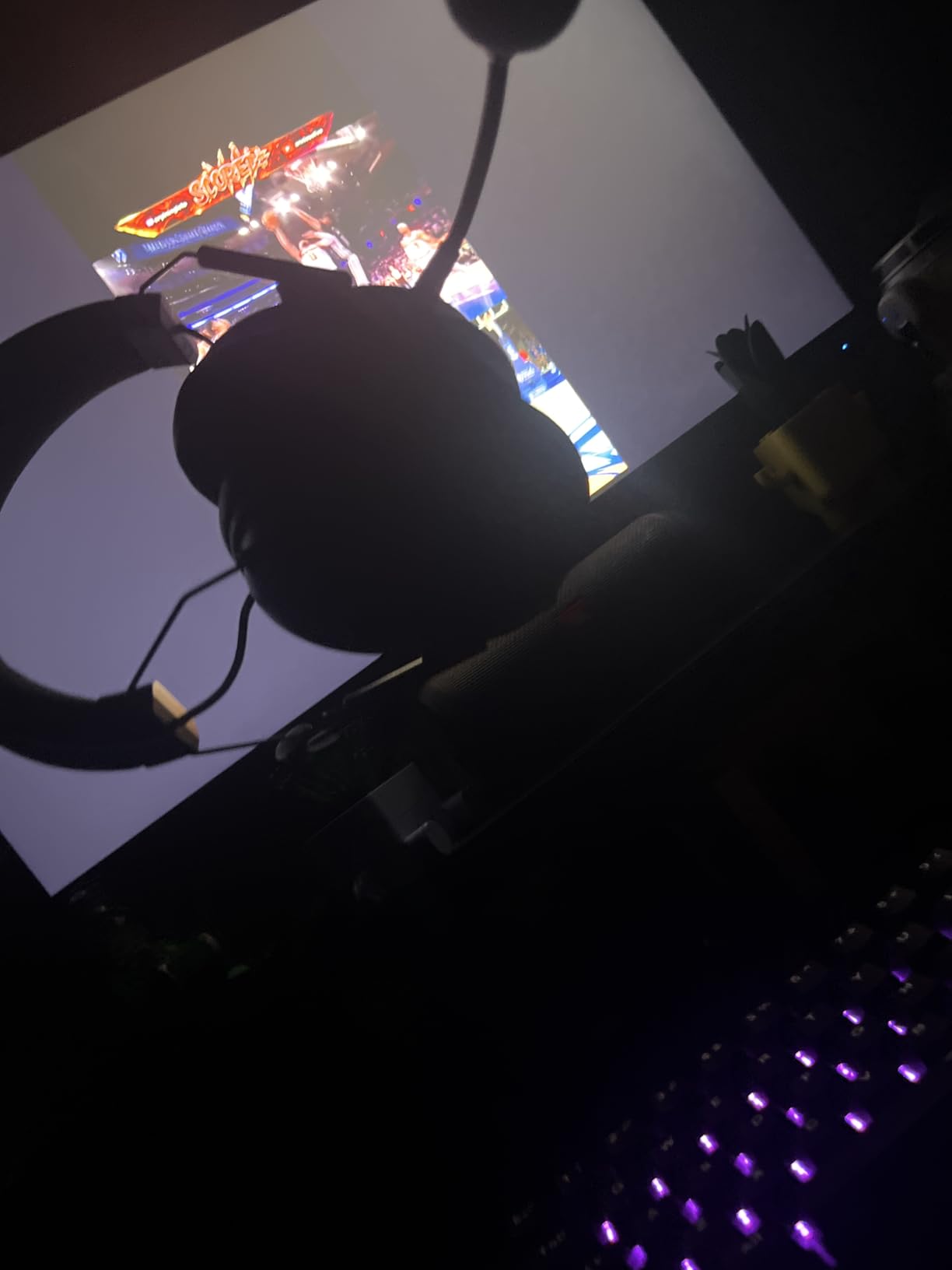 Razer BlackShark V3 Wireless Gaming Headset for PC: 50mm Drivers - Super Wideband Mic - 2.4 GHz, Bluetooth, USB - Works with Mac, PS5, Nintendo Switch, Smartphone - 70 Hr Battery - Black customer photo 2