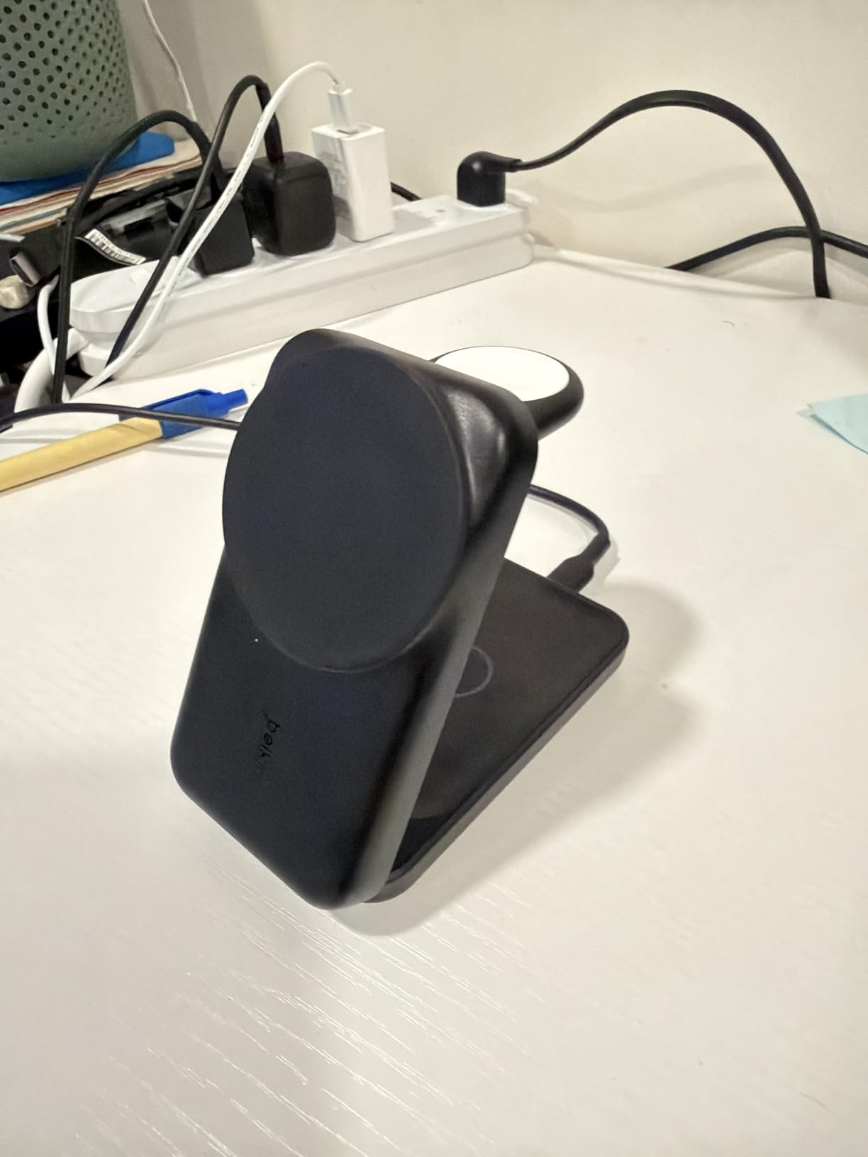 Belkin MagSafe Charger Compatible, 3-in-1 Charging Station, Qi2.2 25W Magnetic Wireless Charger Dock, Foldable Charging Stand customer photo 1