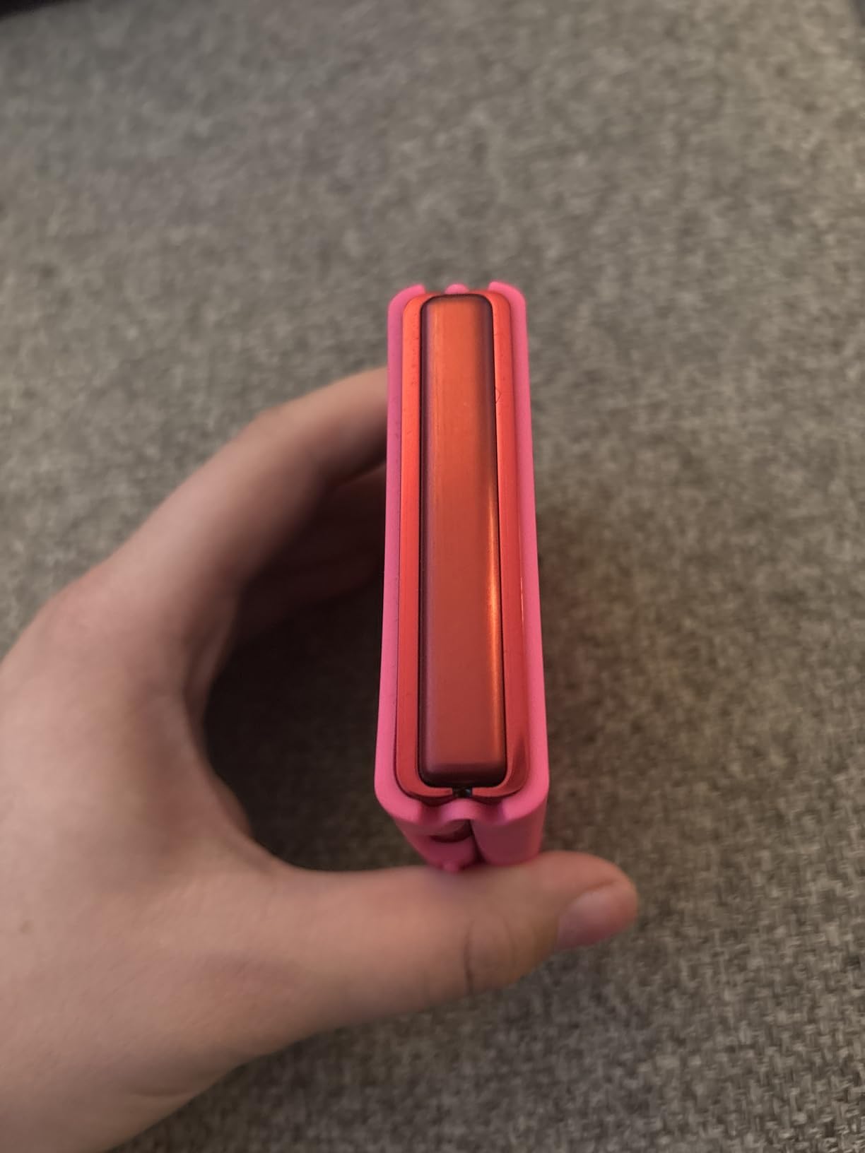 Motorola Moto Razr Ultra 5G 2025, 512GB + 16GB RAM, Pantone Rio Red - Unlocked (Renewed) customer photo 2