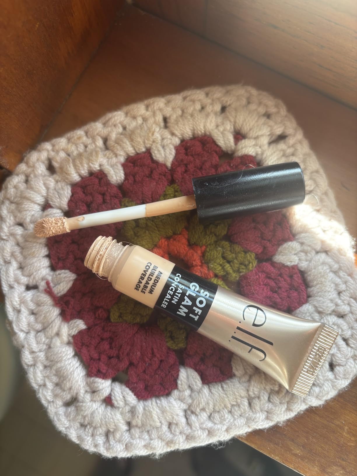 e.l.f. Soft Glam Satin Concealer, Medium Coverage For Blemishes & Under-Eye, Crease-Resistant, Long Lasting, Vegan & Cruelty-Free, 24 Light Warm customer photo 1