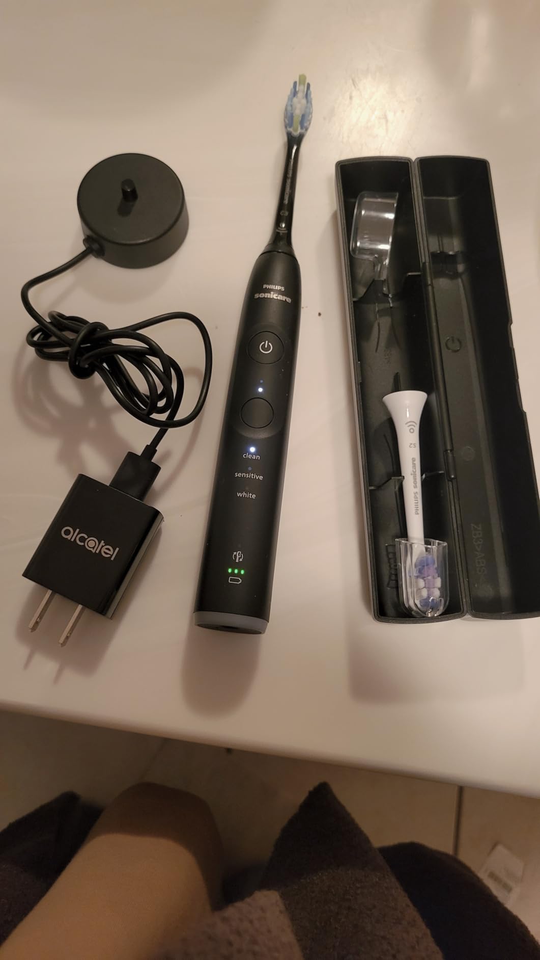 Philips Sonicare 6500 Series Electric Toothbrush - Next-Generation Sonicare Technology, Pressure Sensor, 9 Brushing Settings, SmarTimer, BrushPacer, 21-Day Runtime, Travel Case, Navy Blue, HX7413/07 customer photo 2