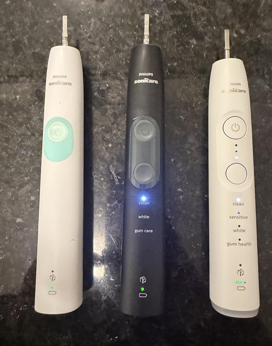 Philips Sonicare 7300 Series Electric Toothbrush - Next-Generation Sonicare Technology, Pressure Sensor, 12 Brushing Settings, SmarTimer, 21-Day Runtime, Travel Case, Navy Blue, HX7423/05 customer photo 2