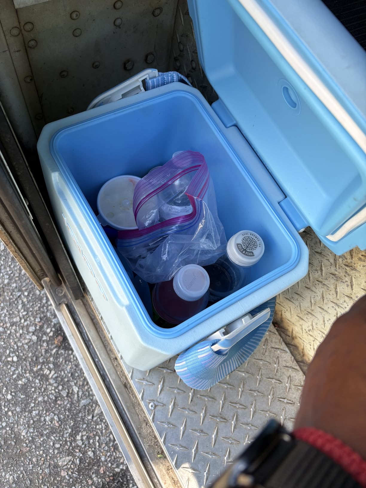 Igloo Tag Along Too Coolers | Rolling Ice Chest customer photo 2
