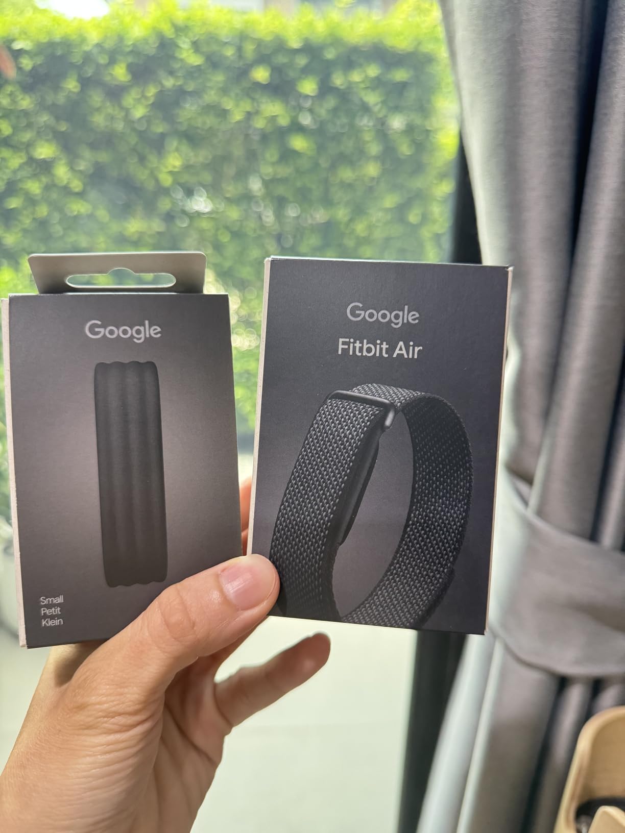 Google Fitbit Air Active Band - Workout-Friendly Silicone Band - Only Compatible with Fitbit Air - Obsidian, Small customer photo 2