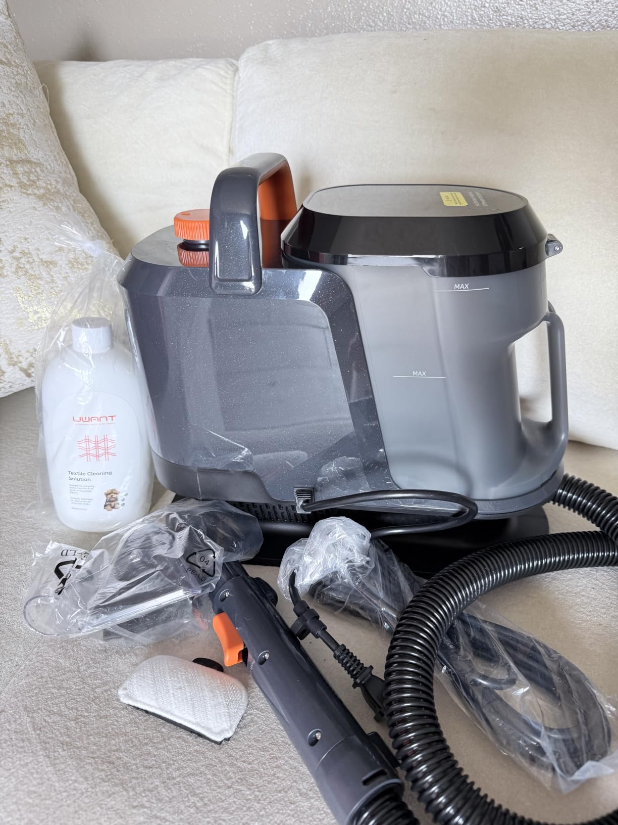 Uwant Carpet Cleaner Machine 18Kpa Powerful Suction, Portable Carpet Cleaner with Cleaning Tools & Self-cleaning Upholstery Cleaner for Cars, Sofa customer photo 1