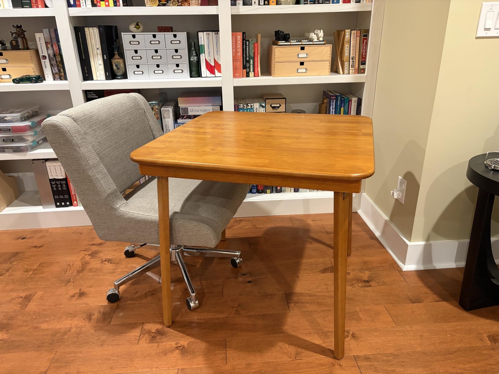 Stakmore Classic Straight Edge Solid Wood Folding Card Table, Cherry Frame customer photo 1