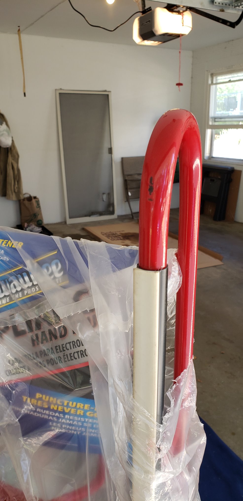 Milwaukee 40710 Appliance Hand Truck, Belt Tightener, Stair Climber, 800-lb customer photo 1