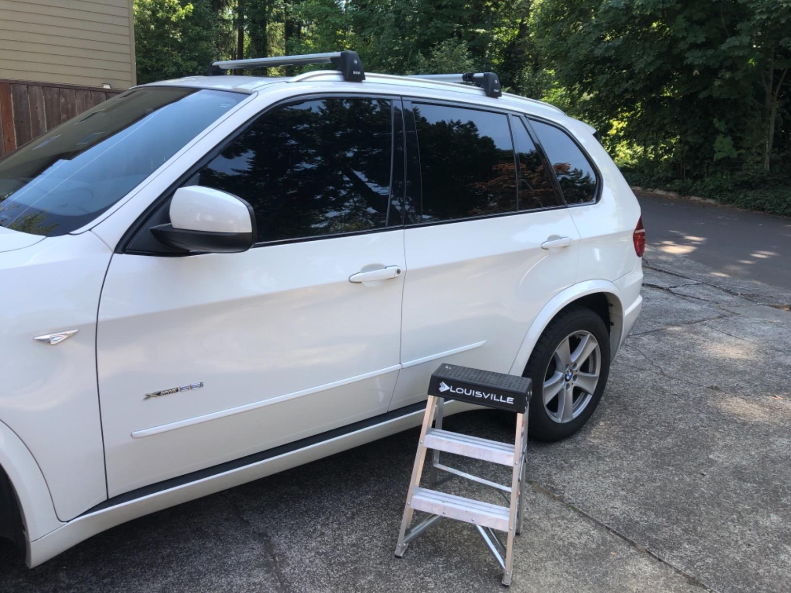 Louisville Ladder 2-Foot Aluminum Step Stool Industrial, 300-Pound Load Capacity, Type IA, AS3002 customer photo 1
