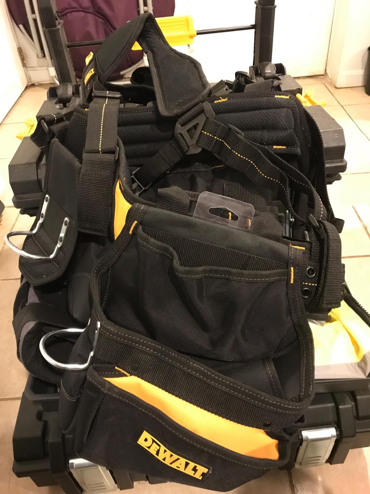 DEWALT DG5617 20-Pocket Pro Framer's Combo Apron Tool Belt and Yoke-style Suspenders customer photo 1