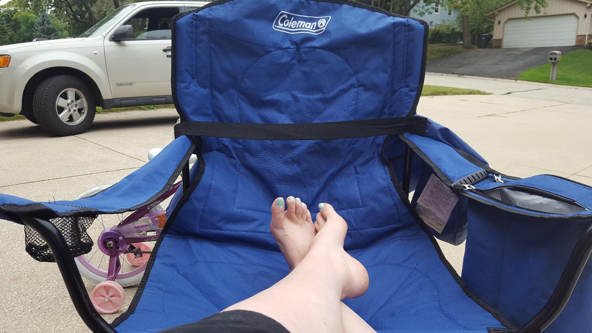 Coleman Portable Camping Chair with 4-Can Cooler, Cushioned Seat & Back with Side Pockets & Cup Holder, Carry Bag Included, Great for Camping, Tailgating, Firepits, Patio, & More customer photo 2