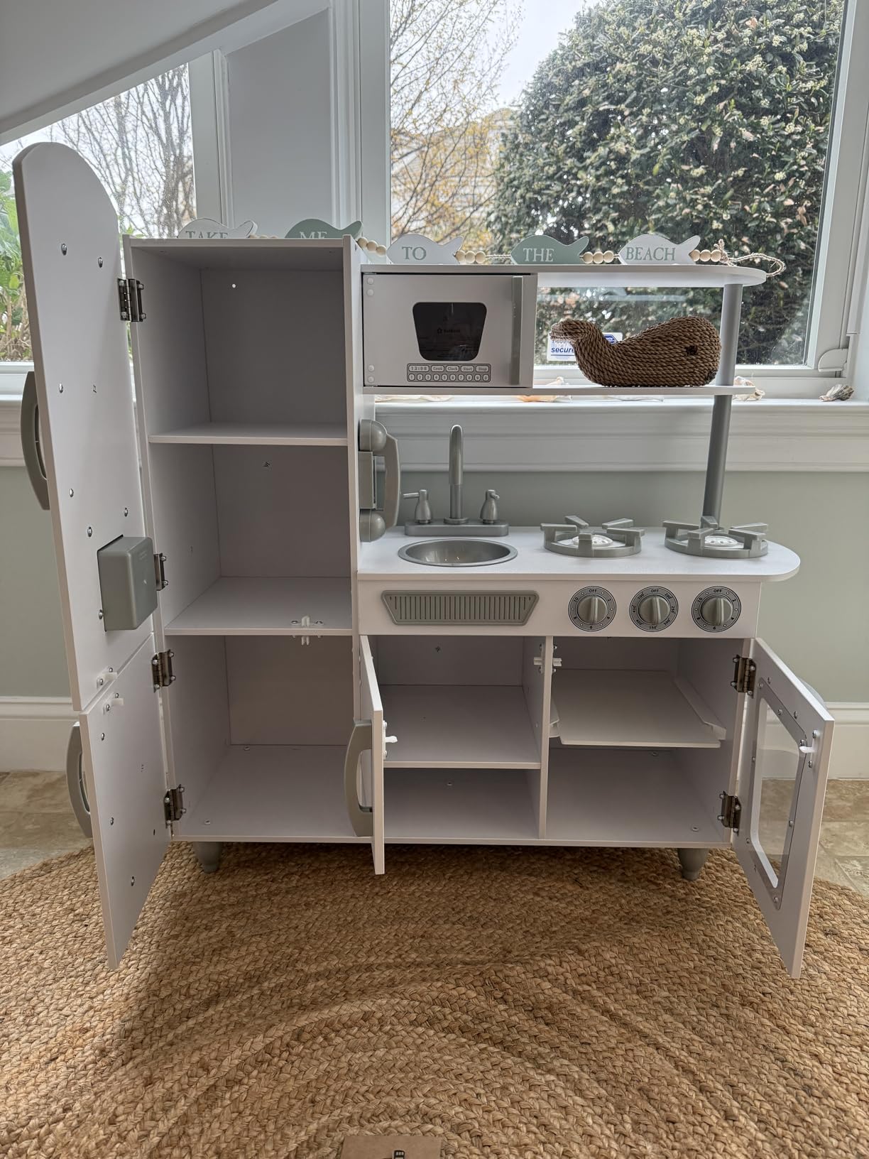 KidKraft Vintage Wooden Play Kitchen with Pretend Ice Maker and Play Phone, White customer photo 1