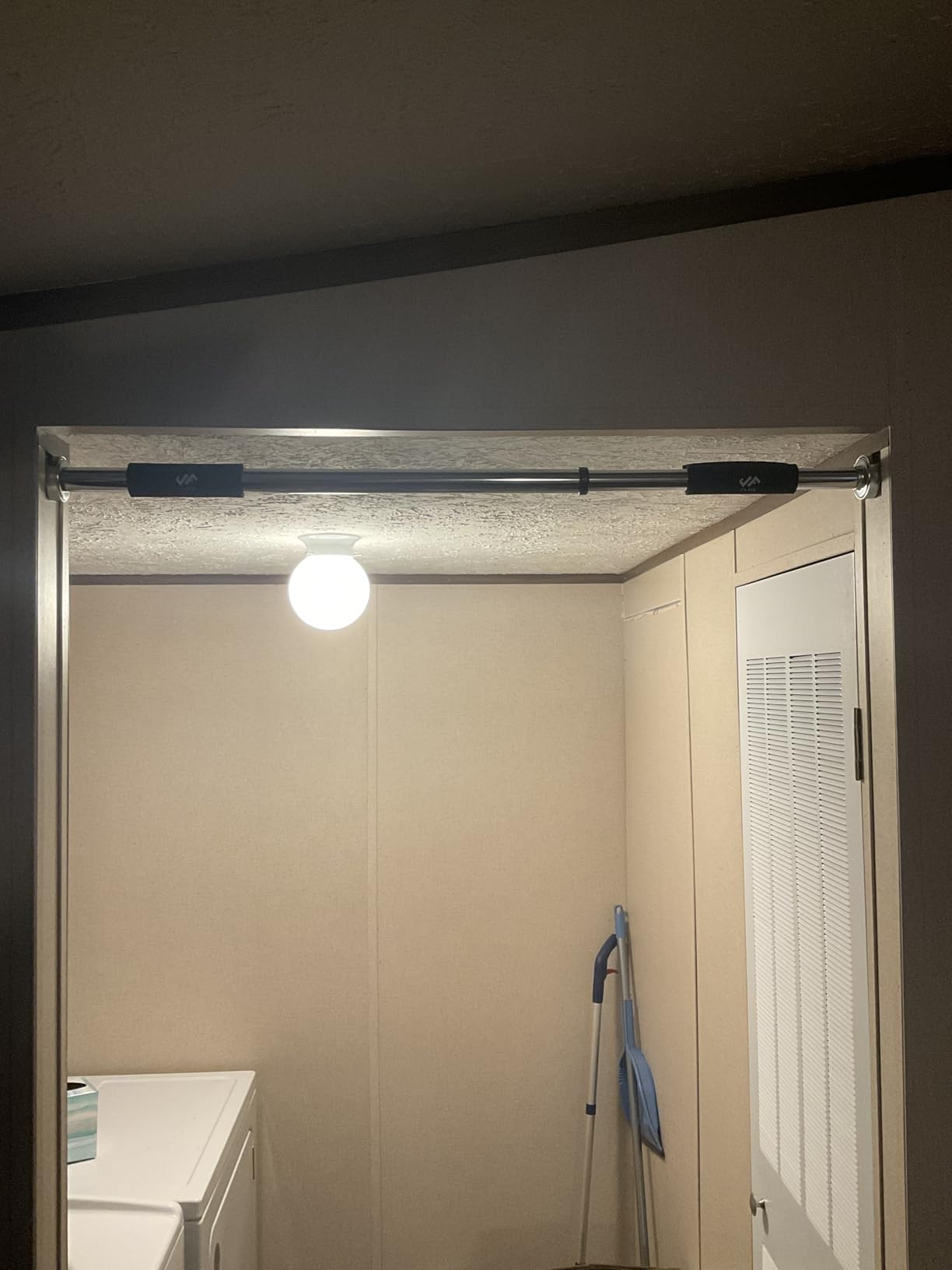 JFIT Deluxe Multi Exercise Doorway Pull-Up Bar with Comfort Grips, 40-Inch customer photo 1