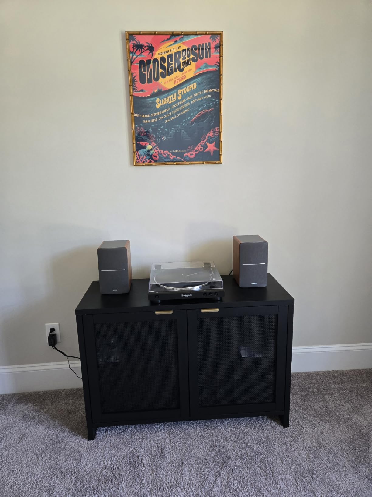 Edifier R1280T Powered Bookshelf Speakers - 2.0 Active Near Field Studio Monitor Speaker - Wooden Enclosure - 42 Watts RMS Power customer photo 1