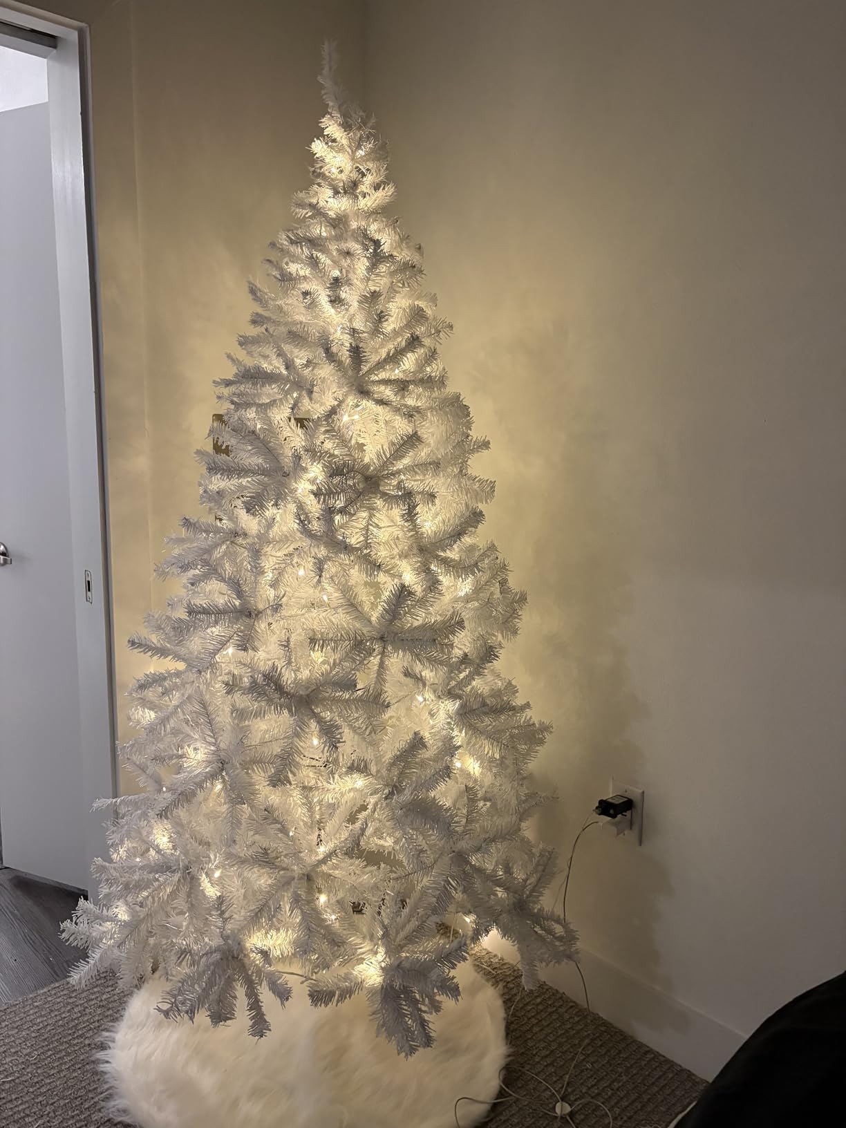Best Choice Products Artificial Christmas Tree, 6ft Premium Unlit Hinged Design, Dense Branches Realistic Holiday Decor w/Easy Assembly, Base customer photo 1