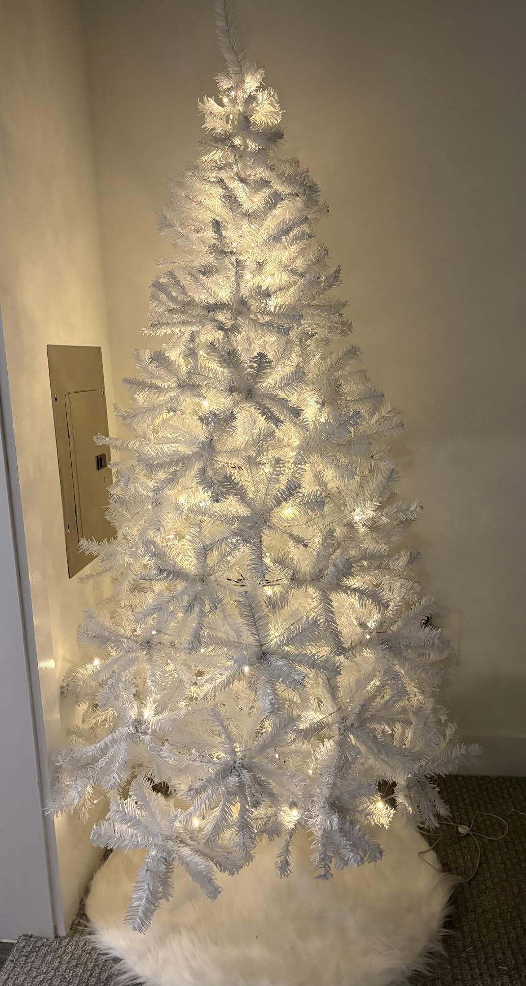 Best Choice Products Artificial Christmas Tree, 6ft Premium Unlit Hinged Design, Dense Branches Realistic Holiday Decor w/Easy Assembly, Base customer photo 2